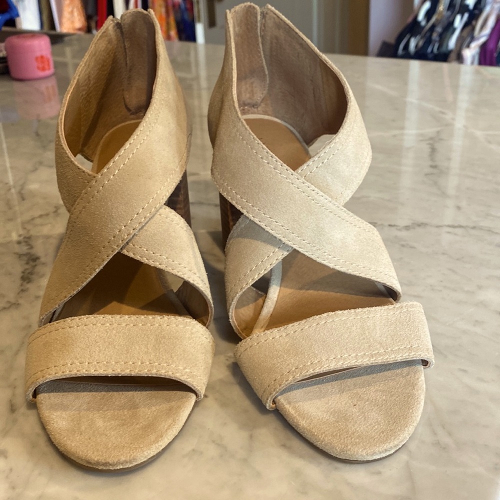 Women’s shoes size 8M Lucky Brand